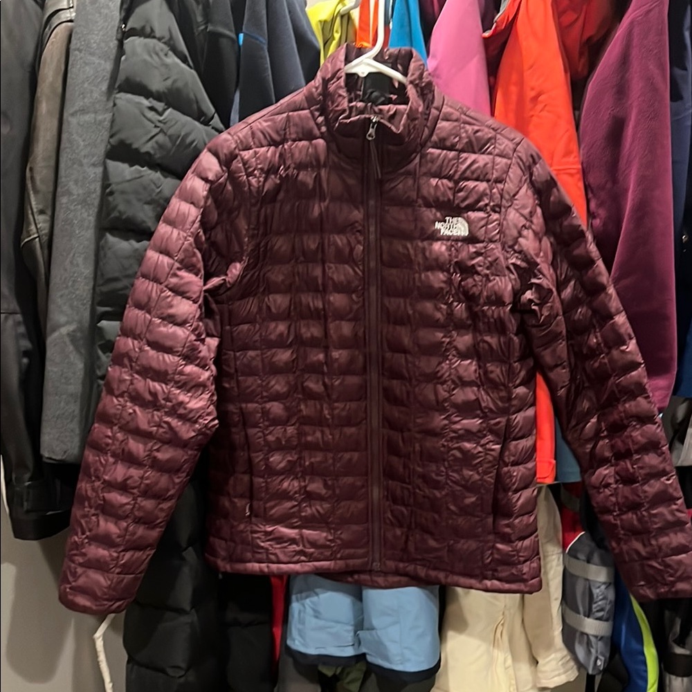 The North Face Thermoball Maroon Puffer Jacket Sz M